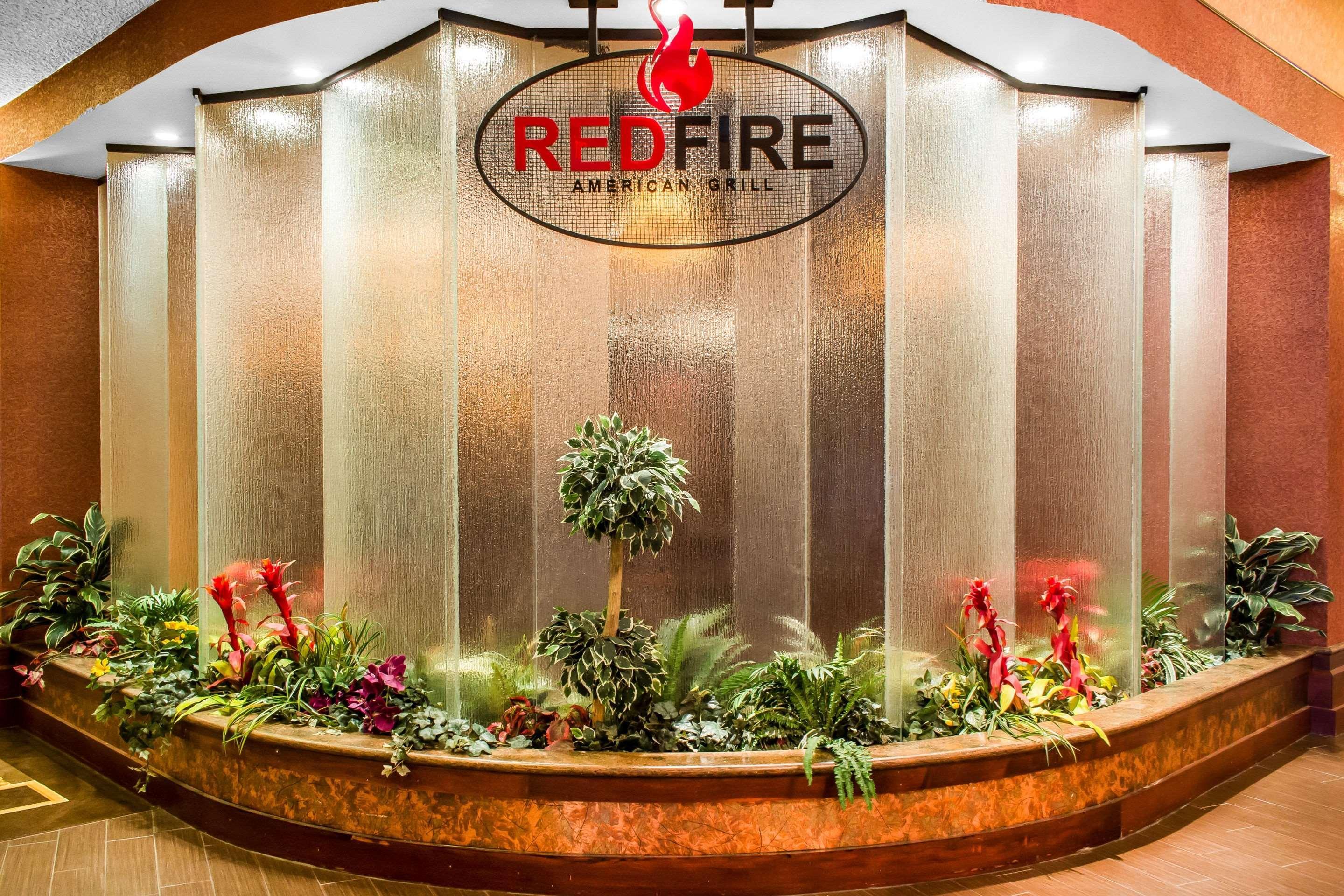 Clarion Hotel Philadelphia International Airport Эссингтон Экстерьер фото