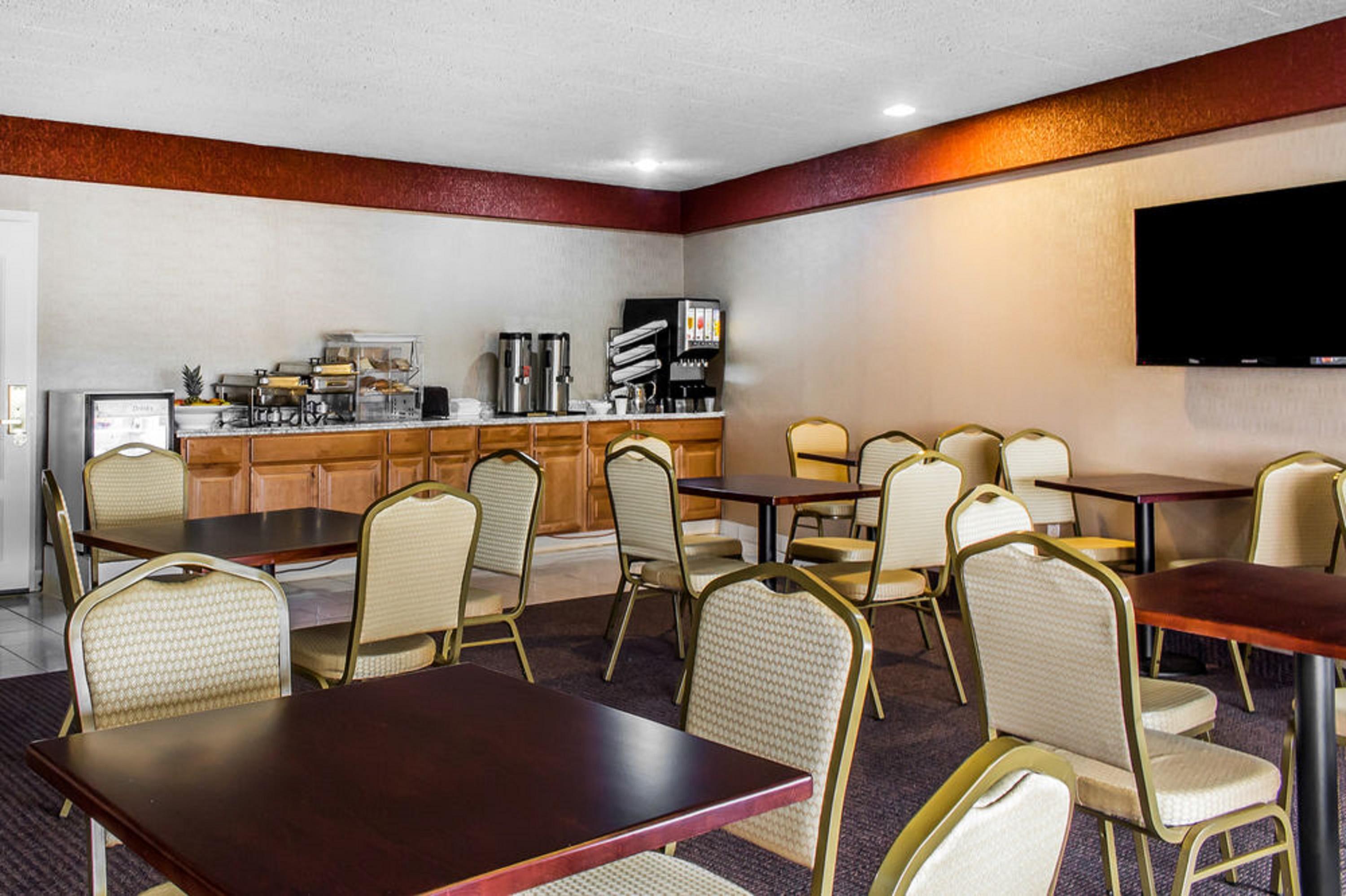Clarion Hotel Philadelphia International Airport Эссингтон Экстерьер фото